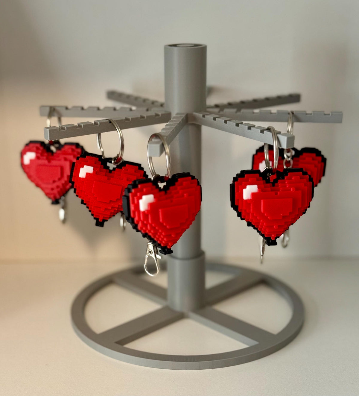 3D Printed Pixel Heart Keychain: Gaming Gift