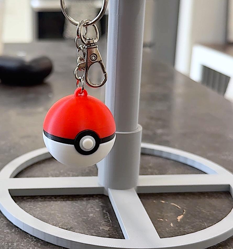 3D Printed Poké Ball-Inspired Keychain – Classic Pokémon-Inspired Keychain for Pokémon Lovers