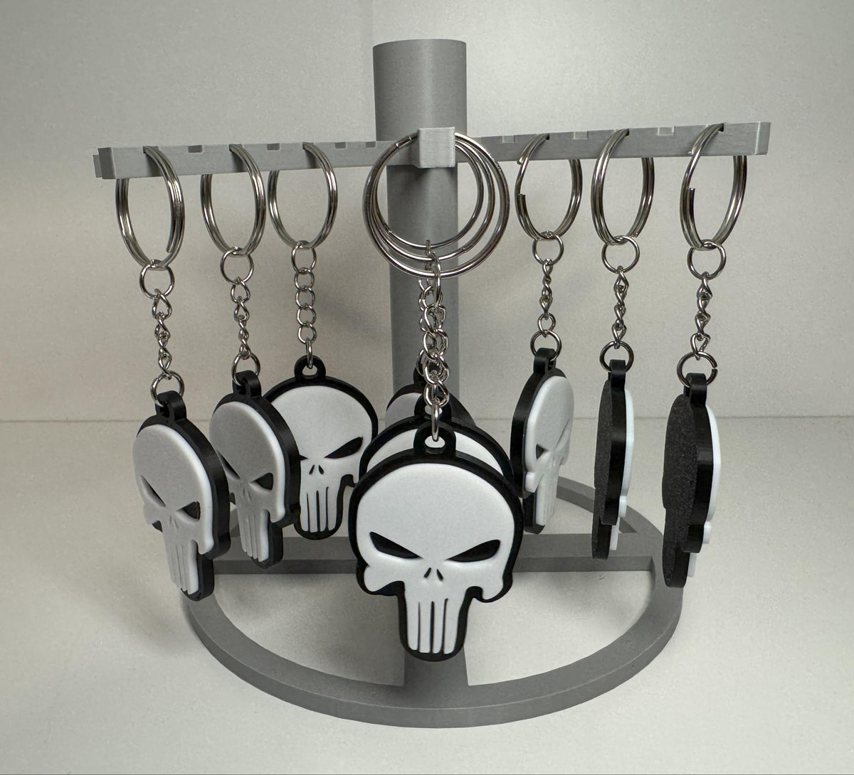Punisher Inspired Skull Keychain – 3D Printed Fan-Made Design