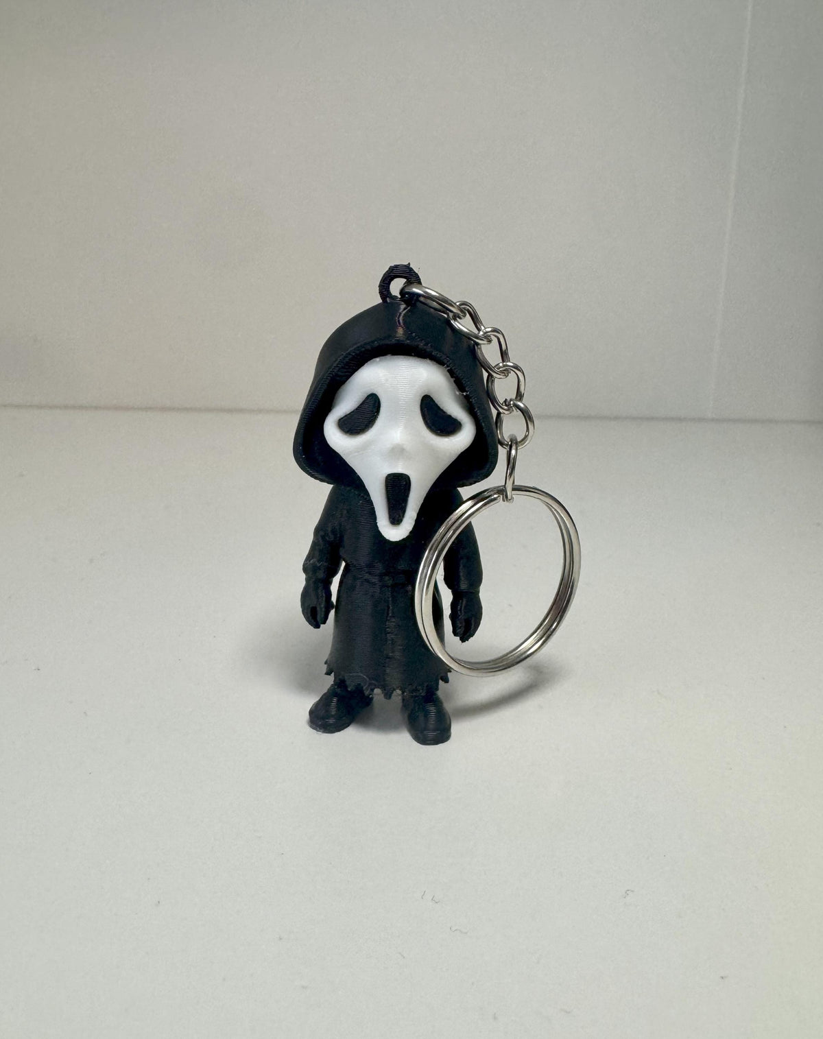 Ghostface Keychain: 3D Printed Horror Movie Fan Art