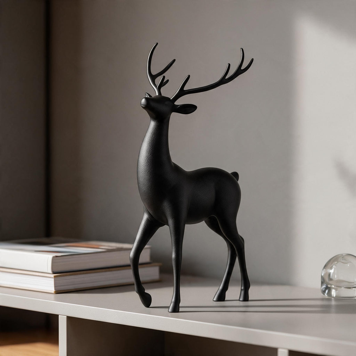 Minimalist Reindeer Sculpture | Elegant 3D Printed Christmas Decor, Holiday Gift